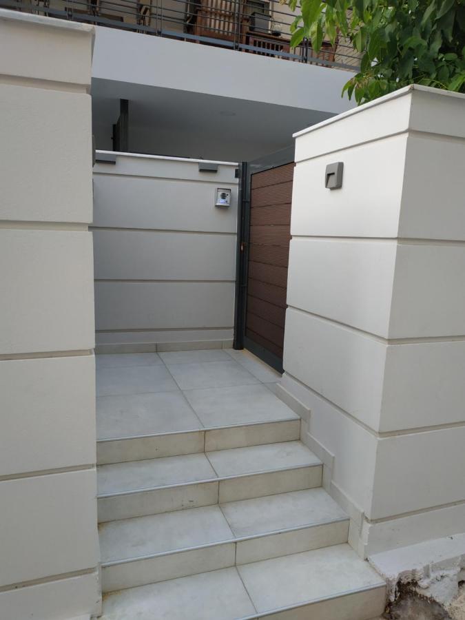Arxontia 2 Apartment Kalamata Bagian luar foto