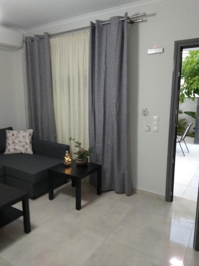 Arxontia 2 Apartment Kalamata Bagian luar foto